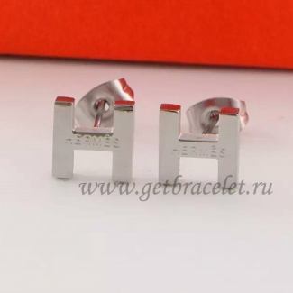 Hermes H Earrings in White Gold